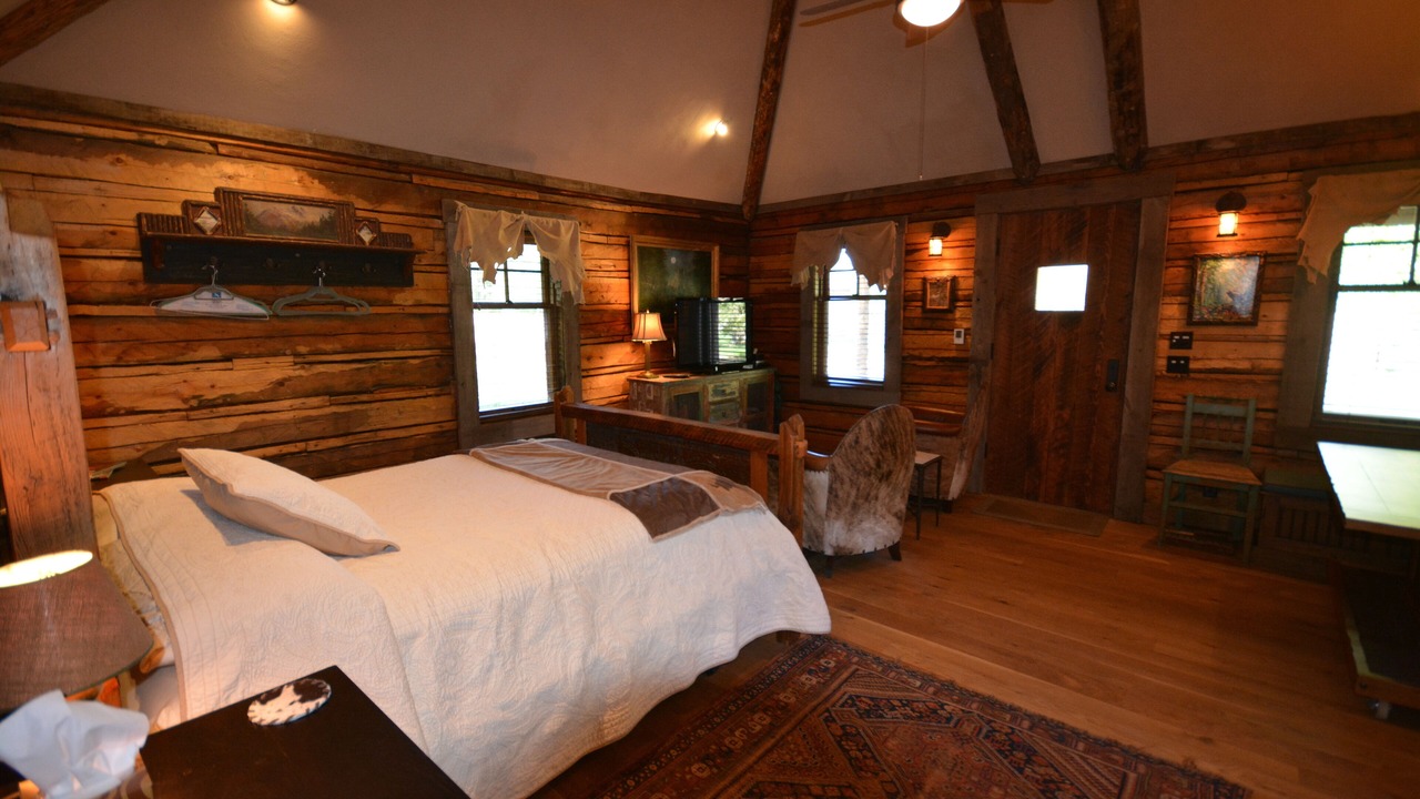Photo of Bedroom in Miner