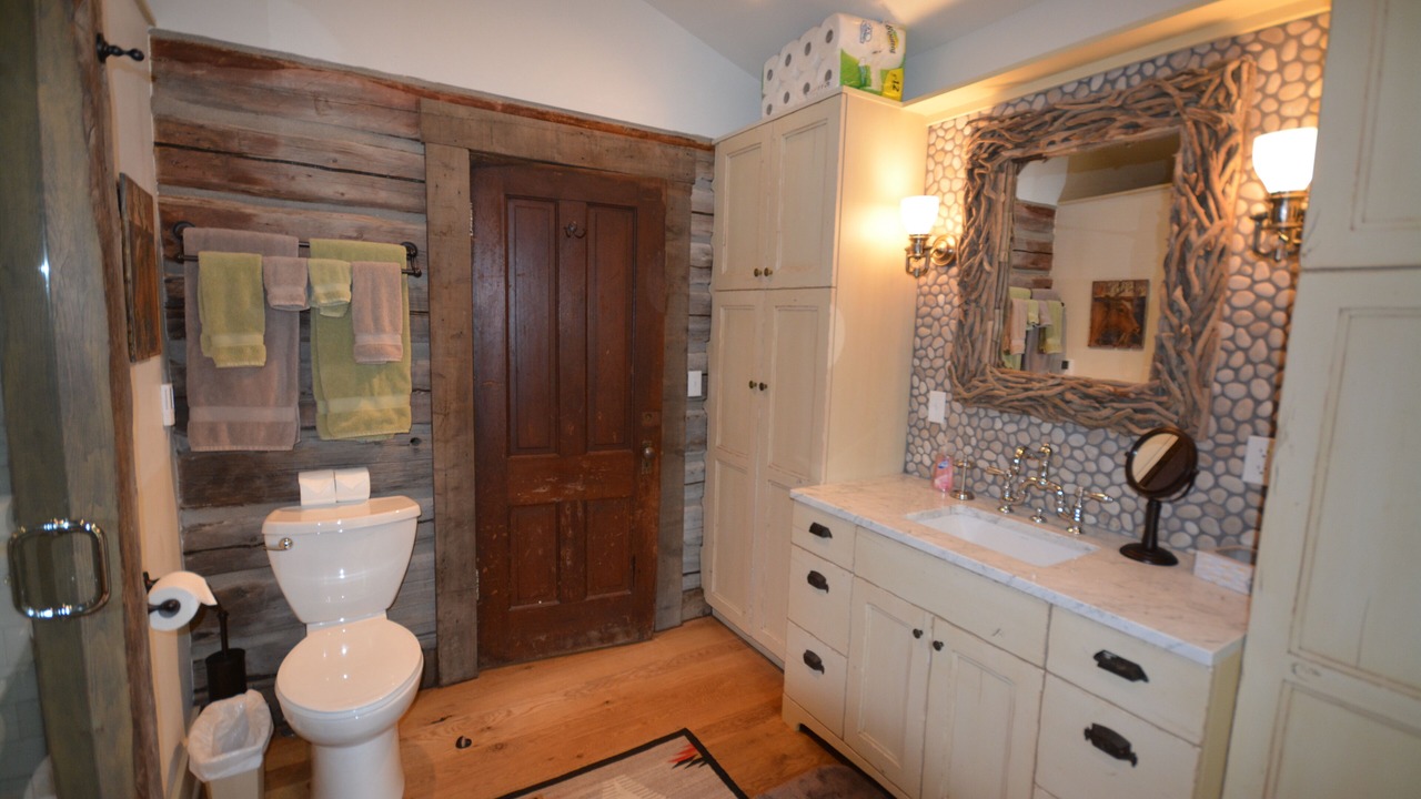 Photo of Bathroom in Miner
