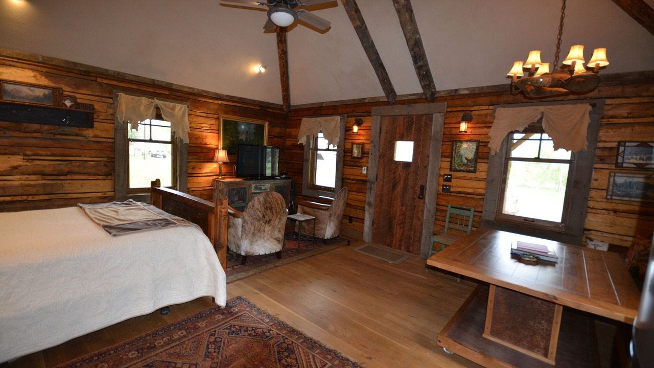 Photo of Bedroom in Miner