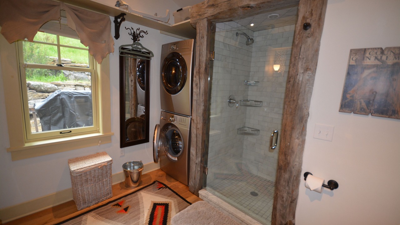 Photo of Bathroom in Miner