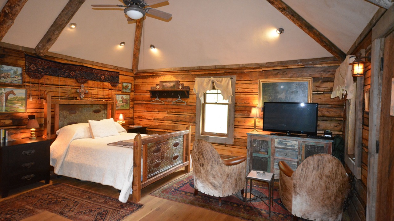 Photo of Bedroom in Miner