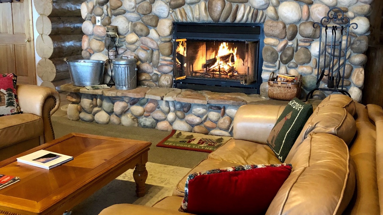 Photo of Livingroom in West Yellowstone