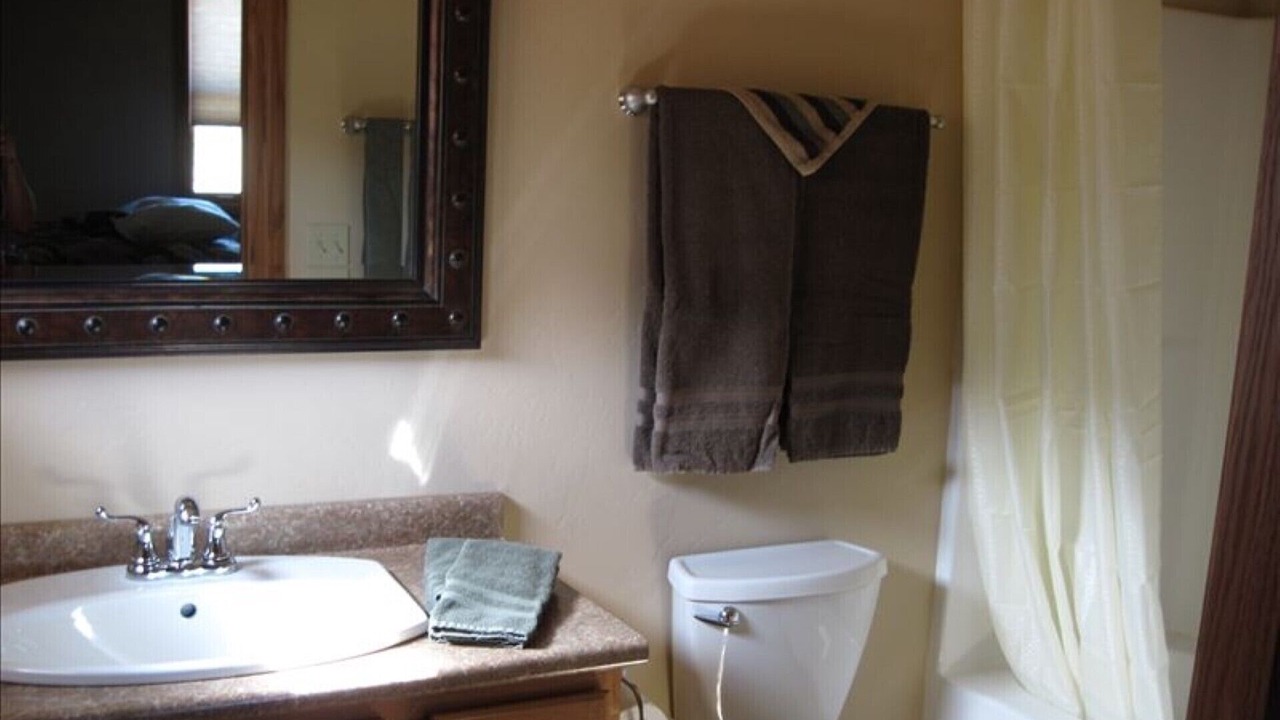 Photo of Bathroom in Gardiner