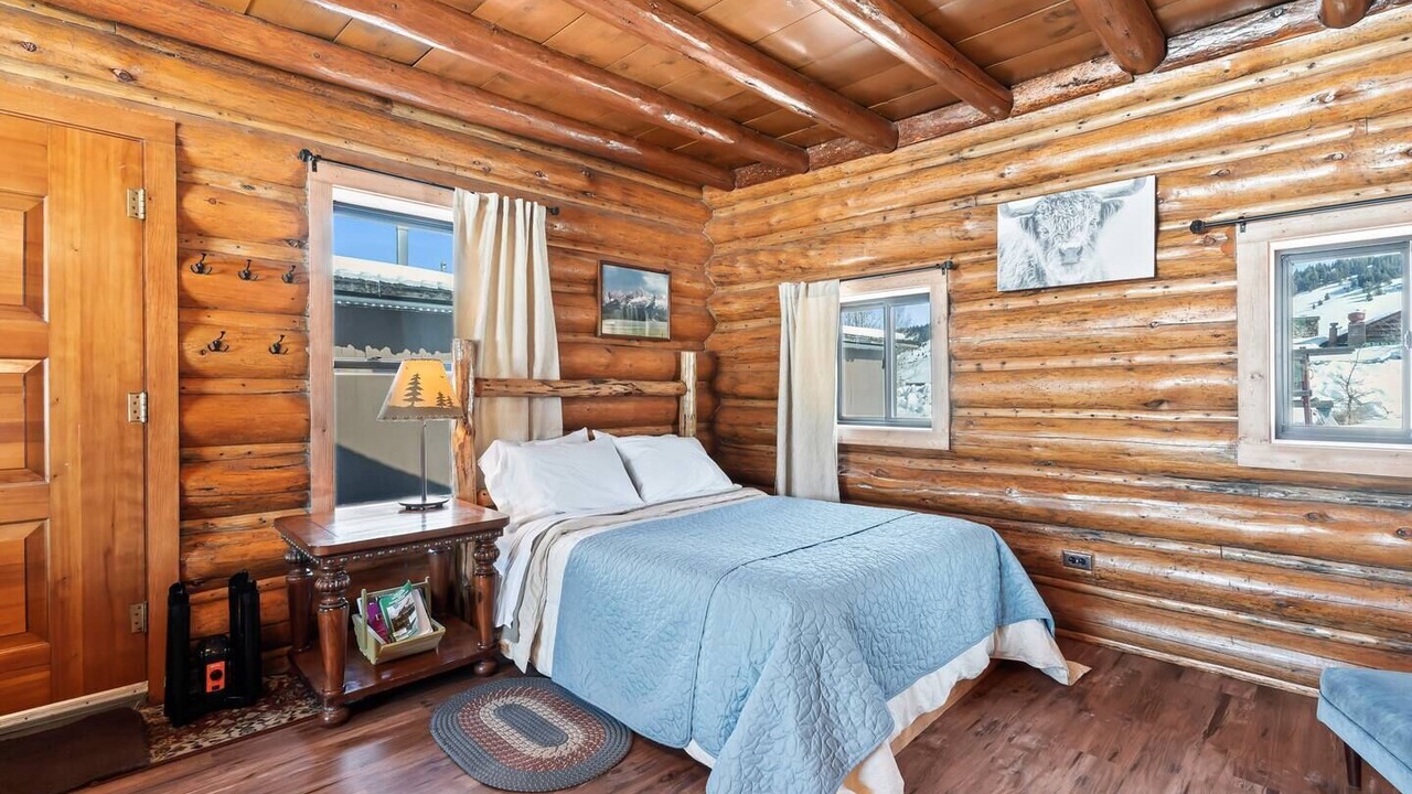 Photo of Bedroom in Stanley