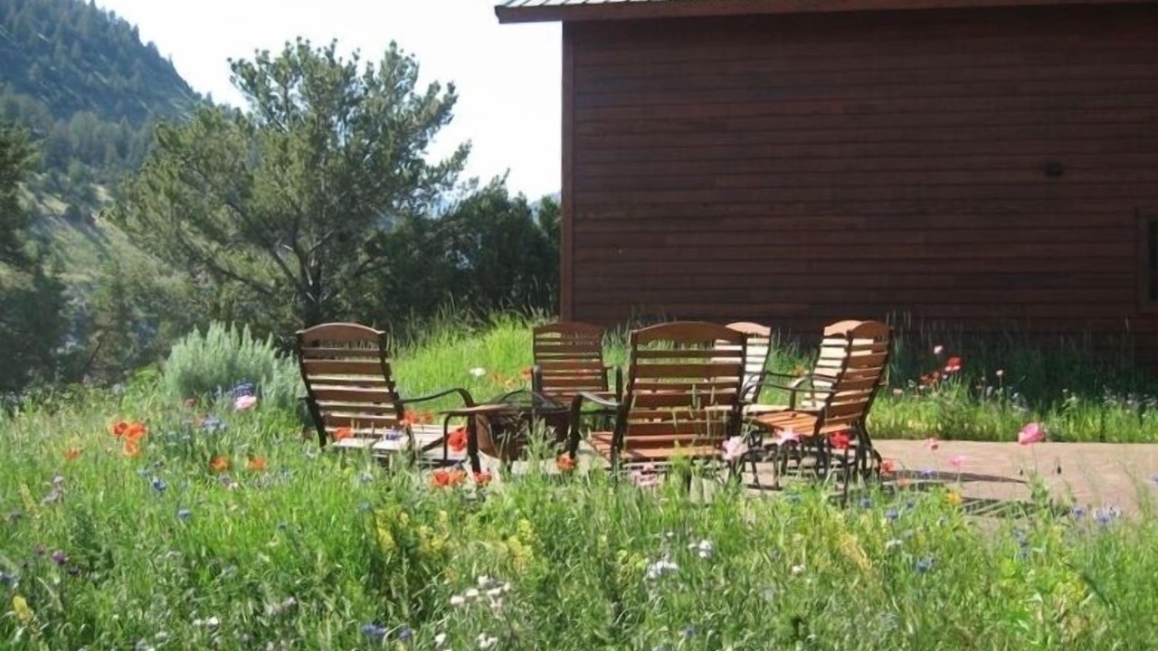 Photo of Outdoor in Emigrant