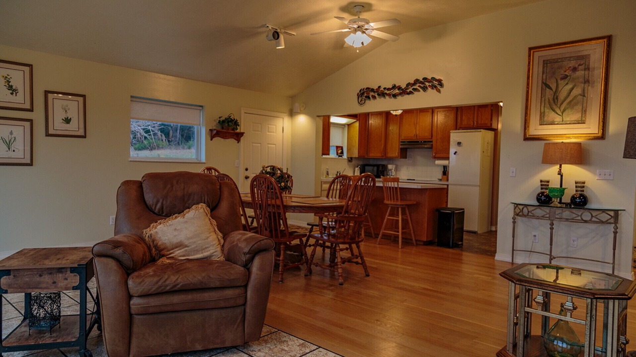 Photo of Livingroom in Harrison