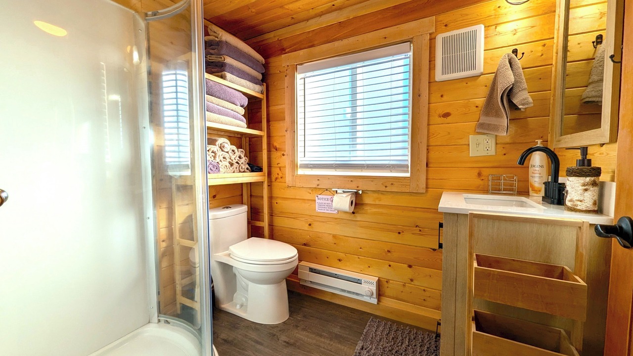 Photo of Bathroom in Gardiner