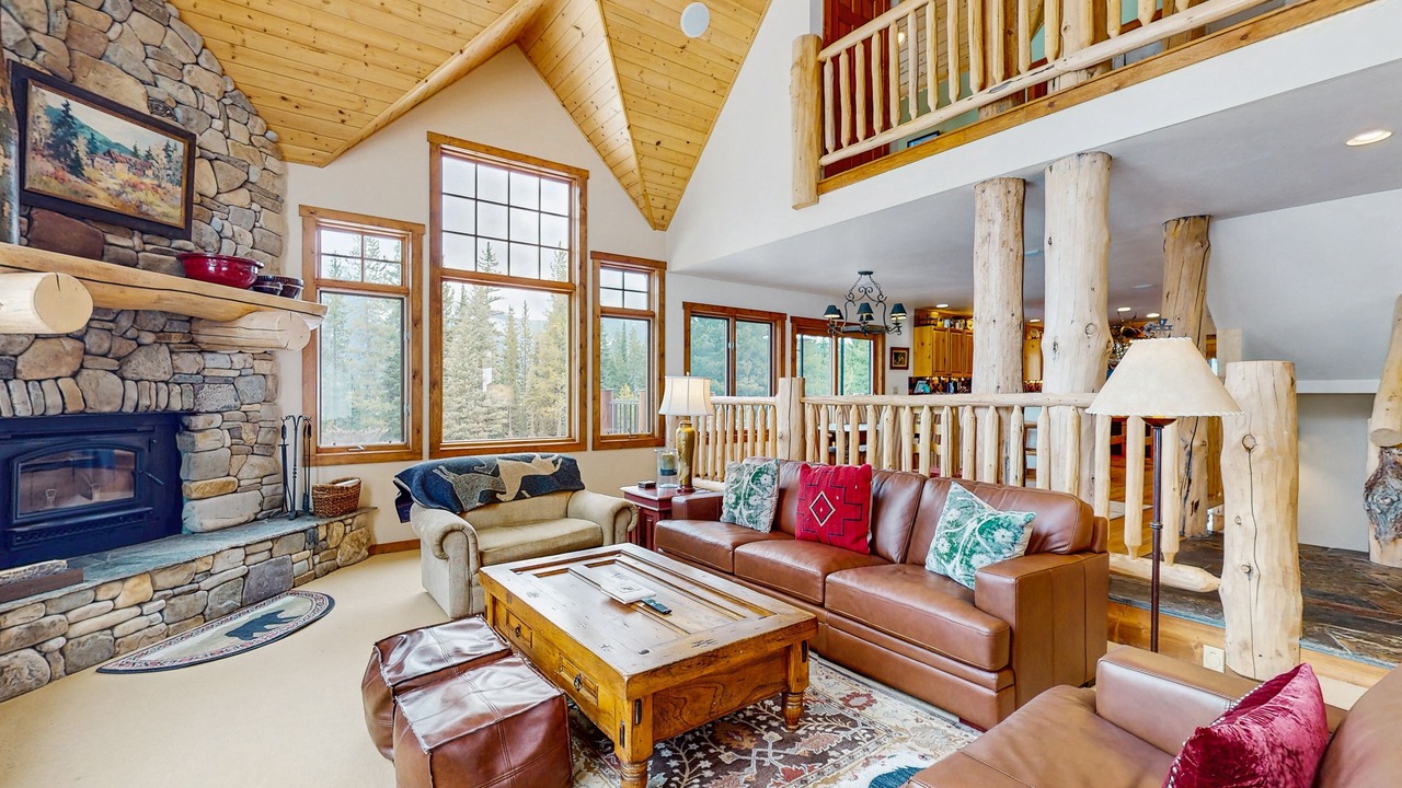 Photo of Livingroom in Big Sky