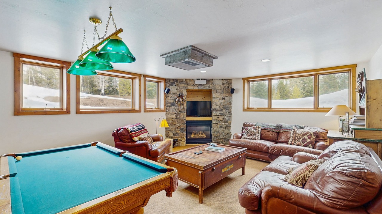 Photo of Livingroom in Big Sky