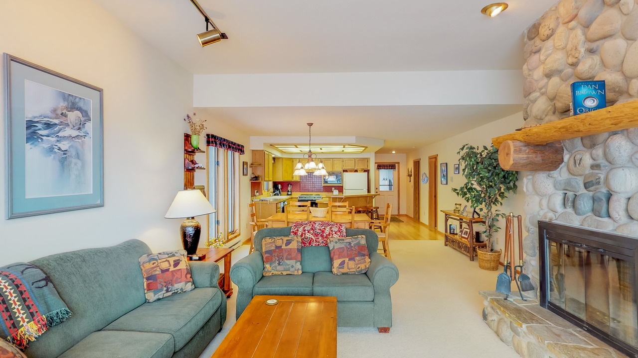 Photo of Livingroom in Big Sky Meadow Village