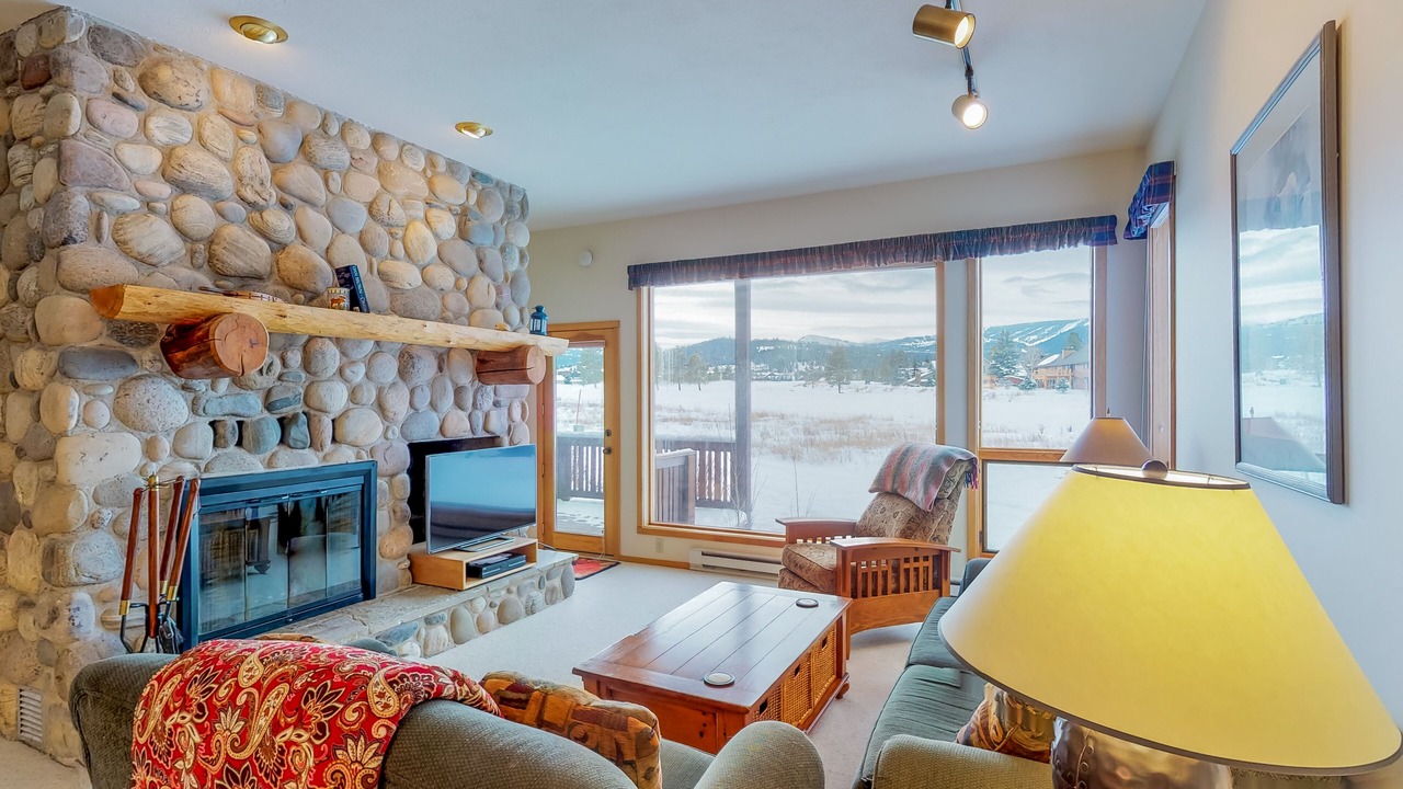 Photo of Livingroom in Big Sky Meadow Village