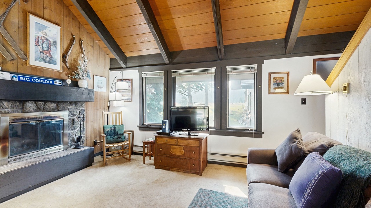 Photo of Livingroom in Big Sky Meadow Village