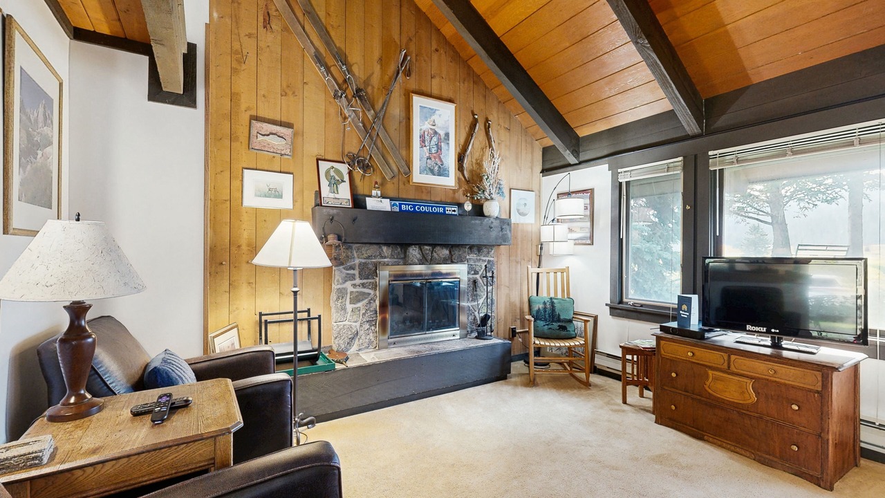 Photo of Livingroom in Big Sky Meadow Village