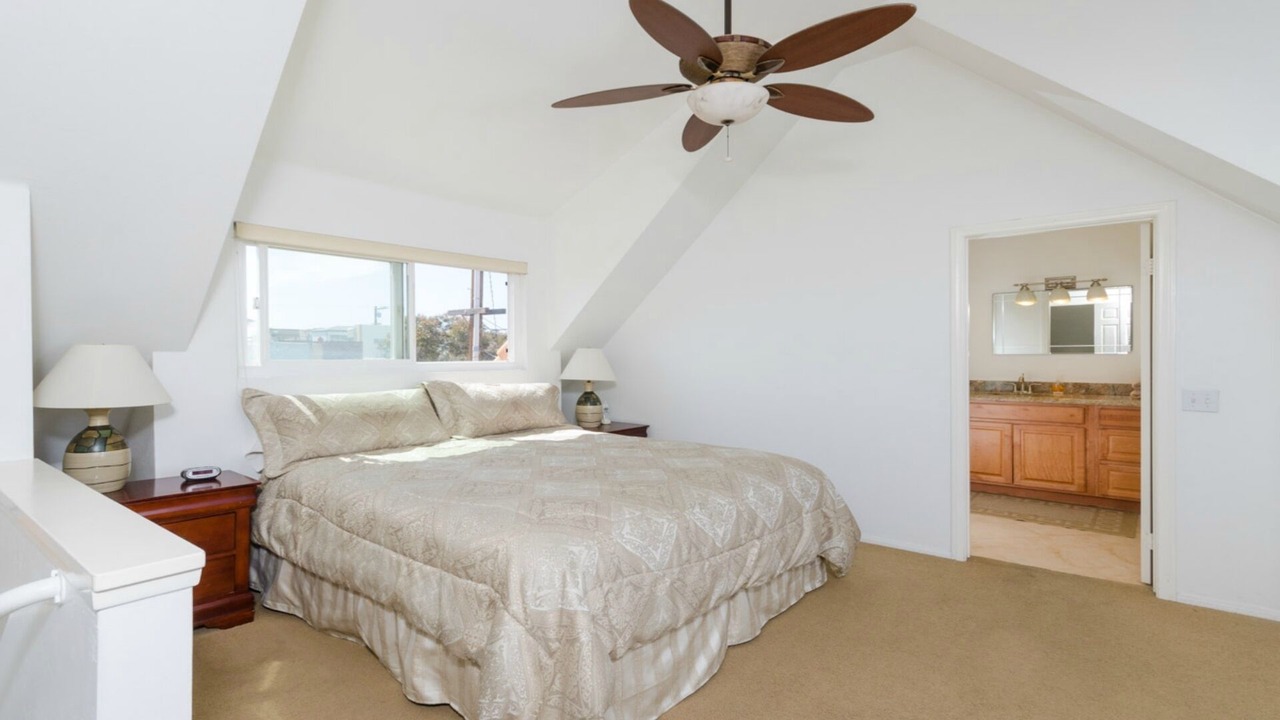 Photo of Bedroom in Mission Beach