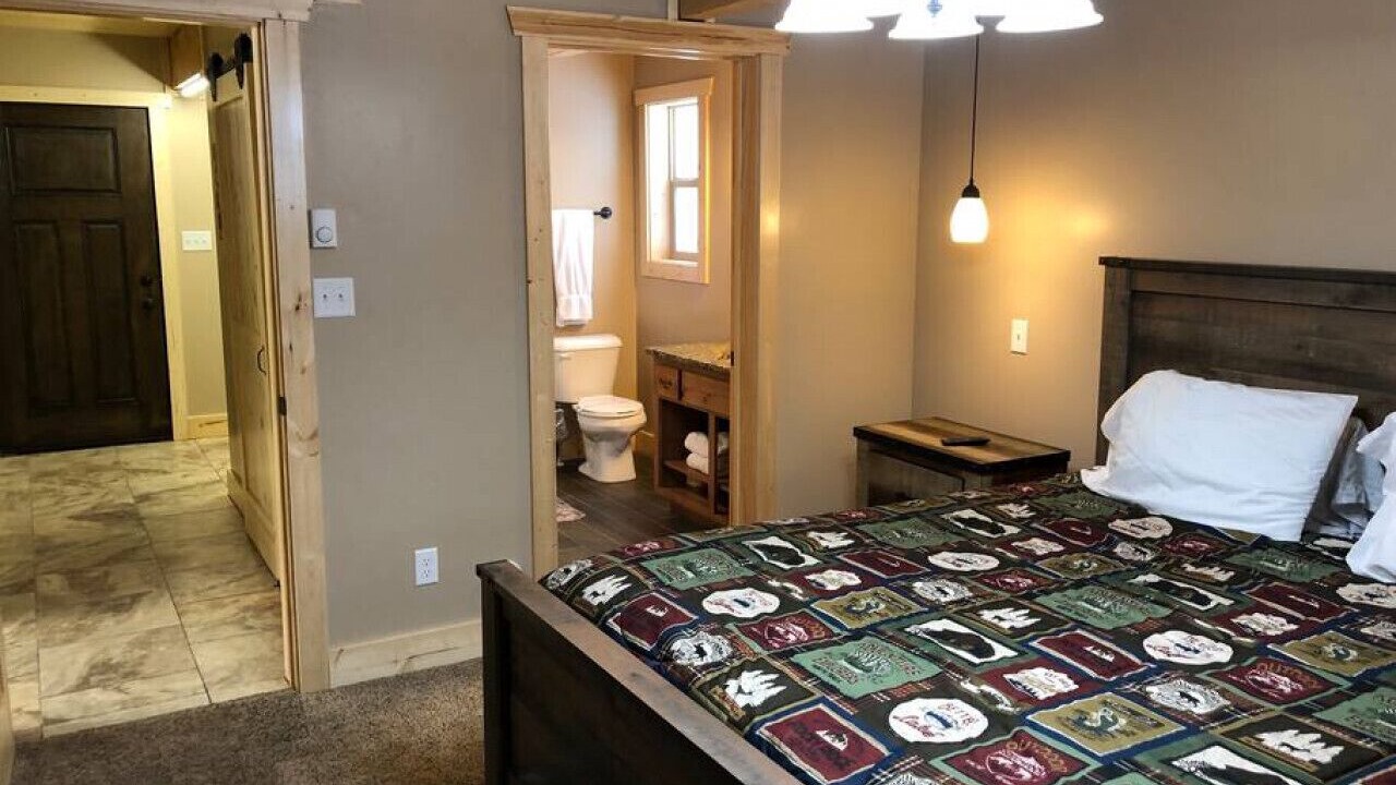 Photo of Bathroom in Island Park