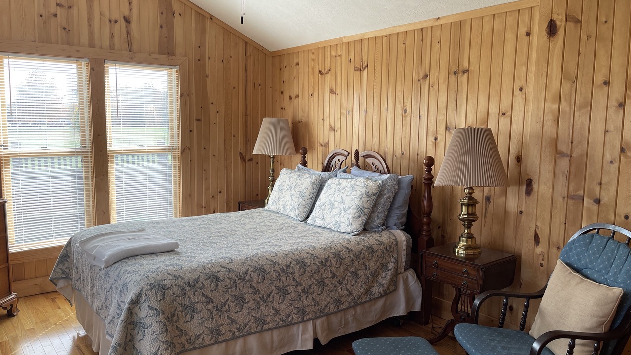 Photo of Bedroom in Vermilion