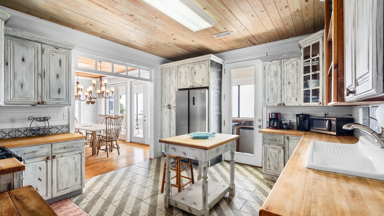 Photo of Kitchen in Ocean Springs