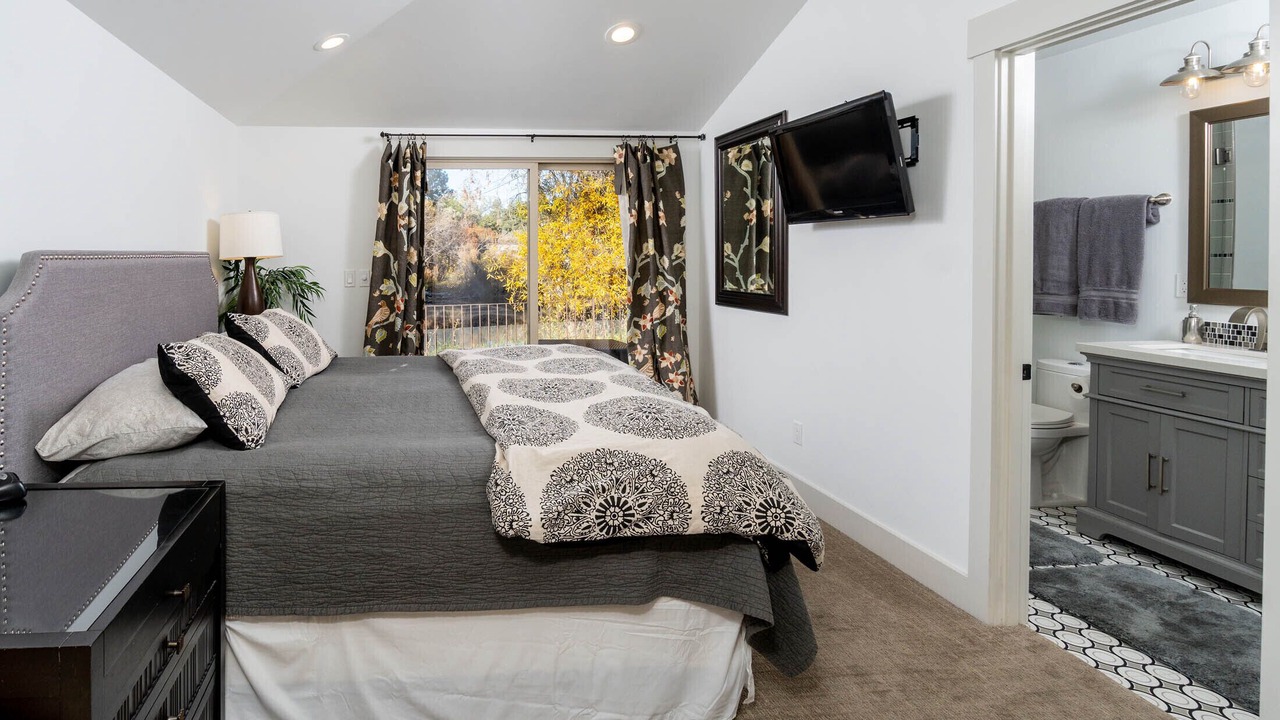 Photo of Bedroom in Old Bend