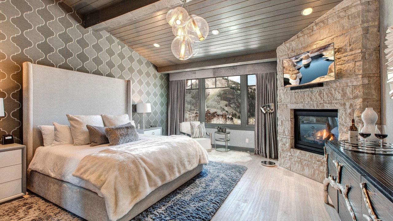 Photo of Livingroom in Empire Pass