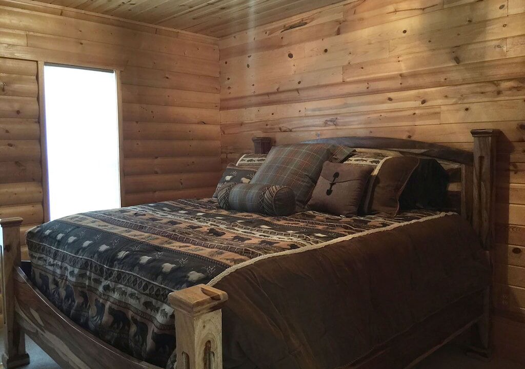 Photo of Bedroom in Island Park