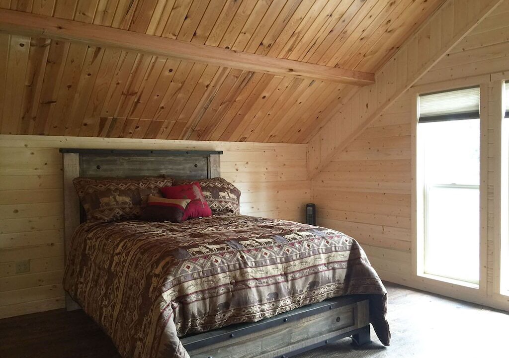 Photo of Bedroom in Island Park