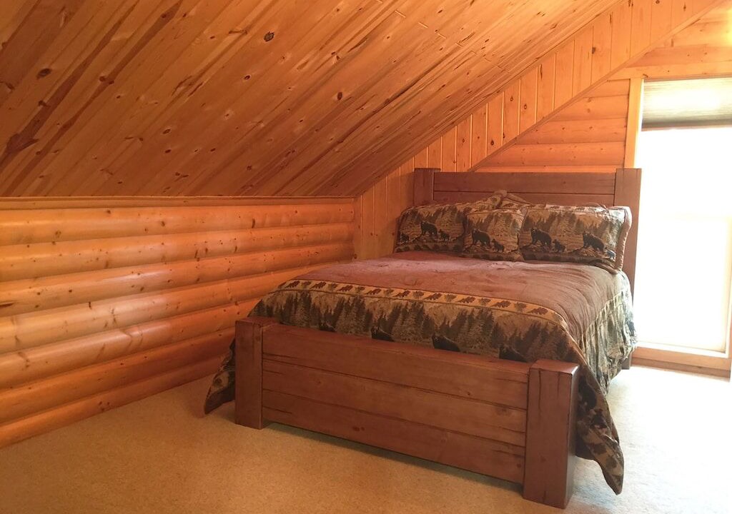 Photo of Bedroom in Island Park
