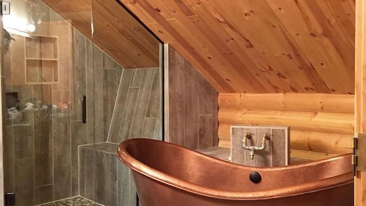 Photo of Bathroom in Island Park