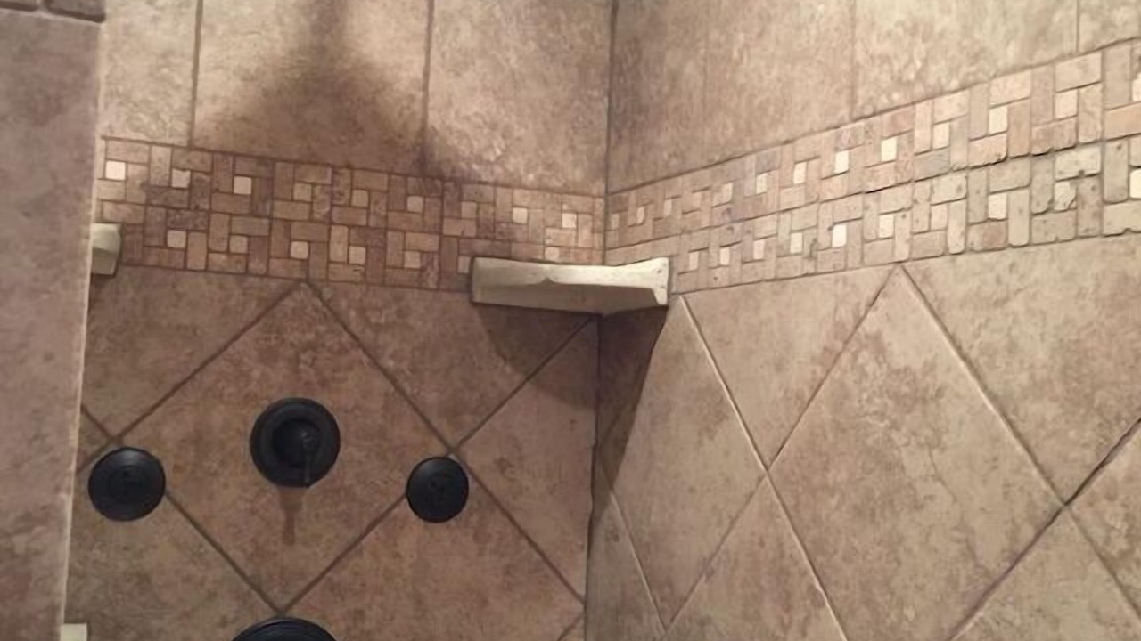 Photo of Bathroom in Island Park