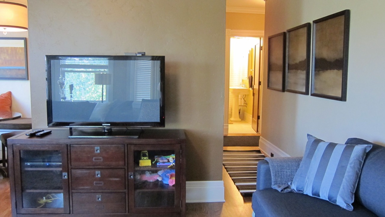 Photo of Livingroom in Riverfront