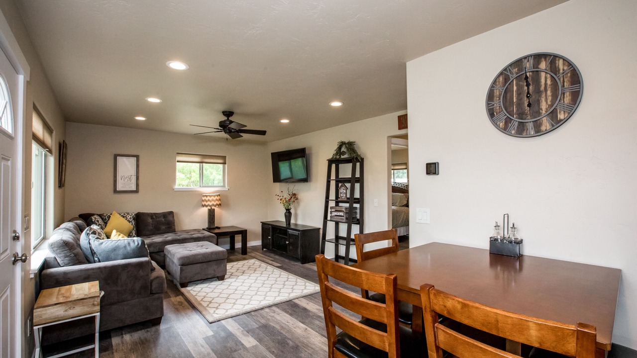 Photo of Livingroom in Evergreen
