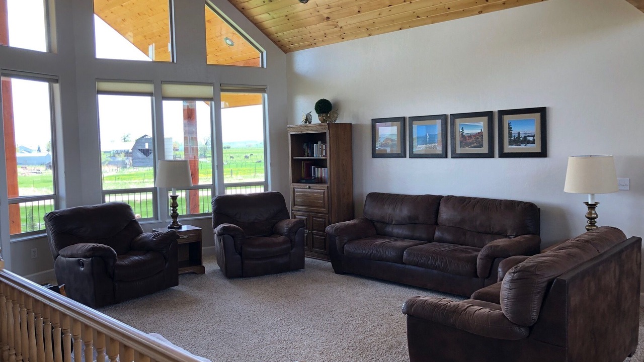 Photo of Livingroom in St. Charles