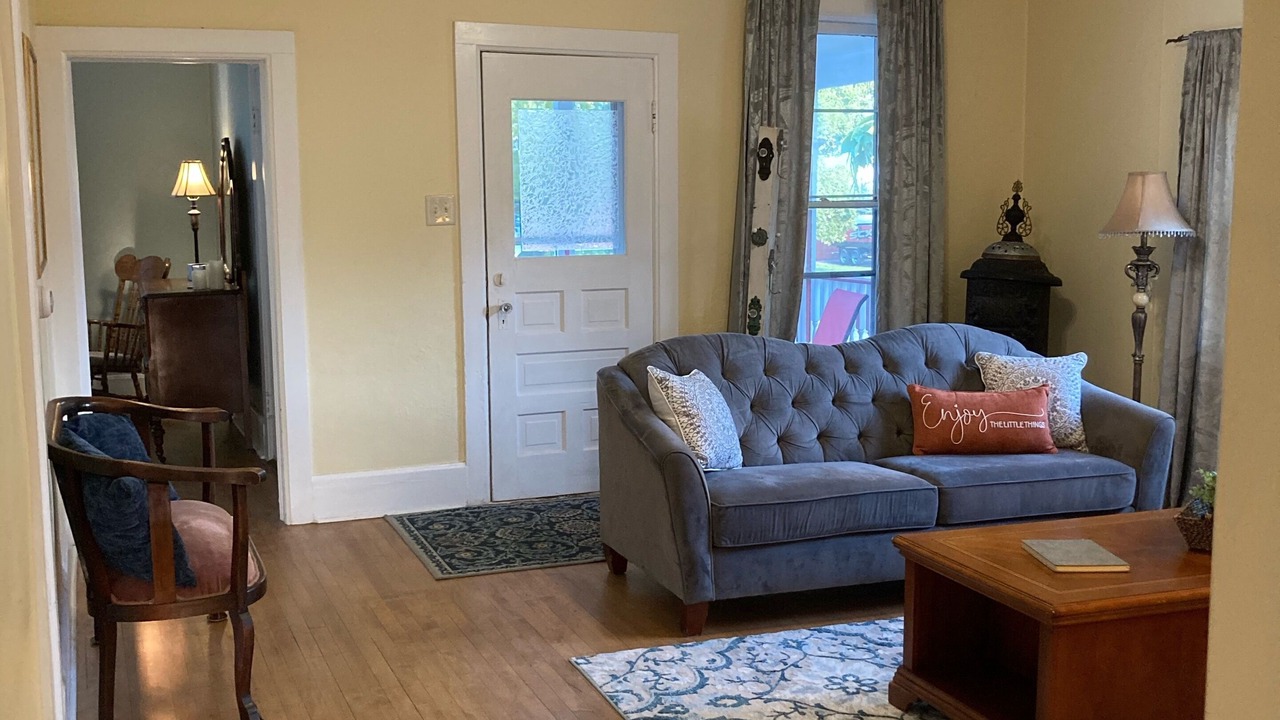 Photo of Livingroom in Mandan