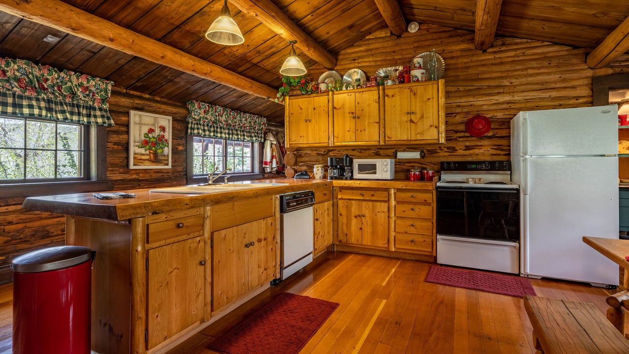 Photo of Kitchen in Wapiti