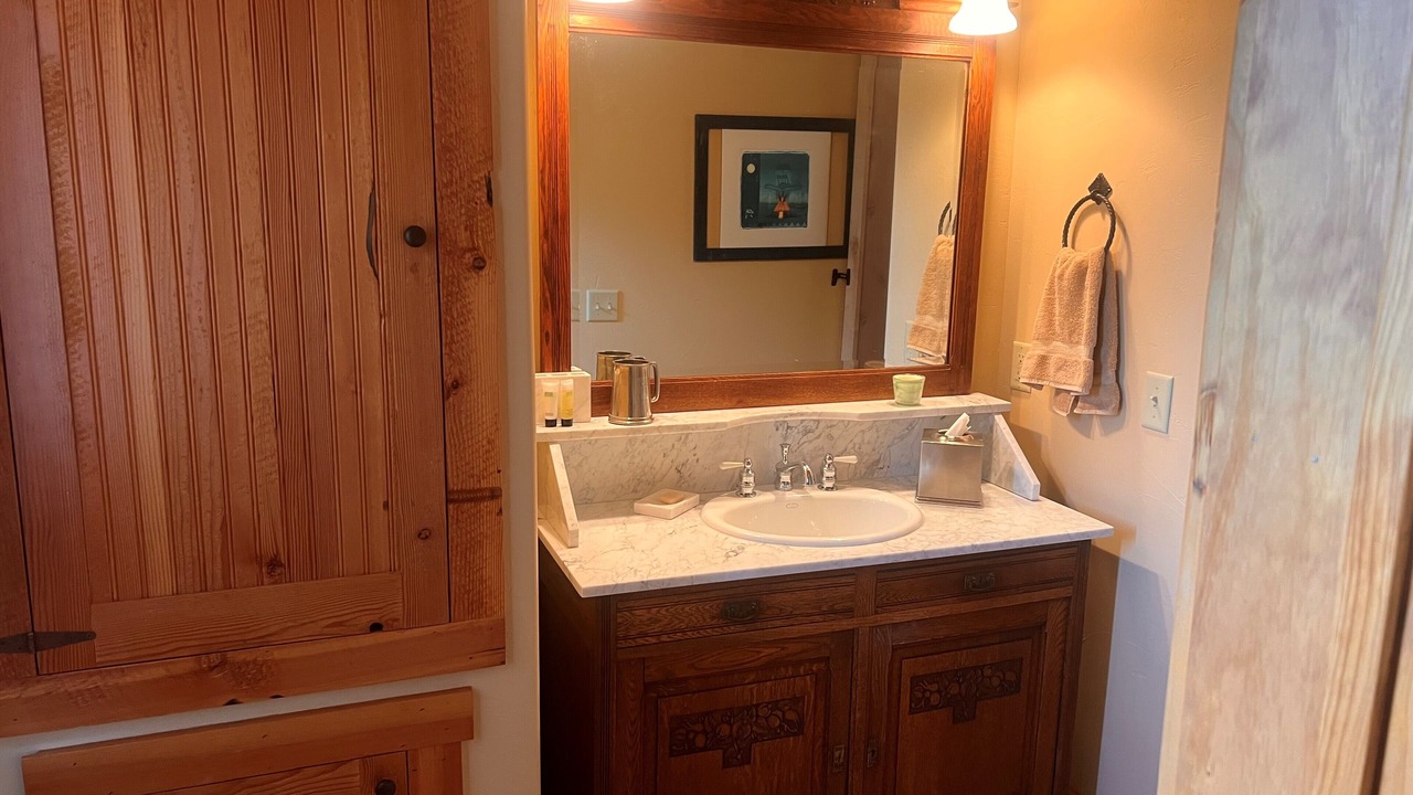 Photo of Bathroom in Porcupine Park