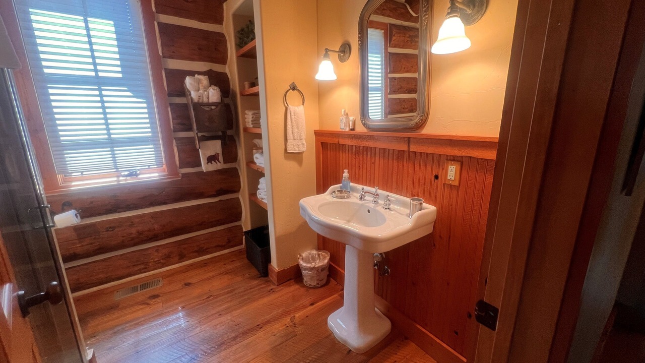 Photo of Bathroom in Porcupine Park