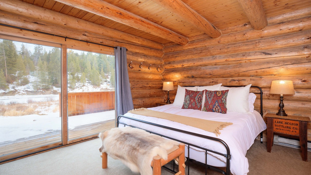 Photo of Bedroom in Gallatin Gateway
