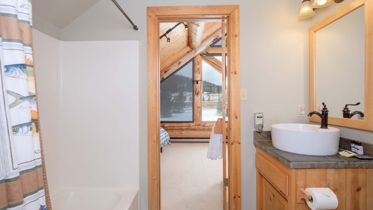 Photo of Bathroom in Gallatin Gateway