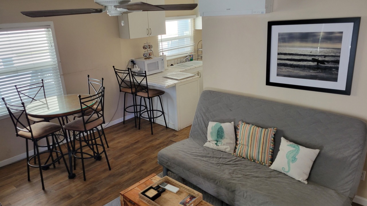 Photo of Livingroom in Mission Beach