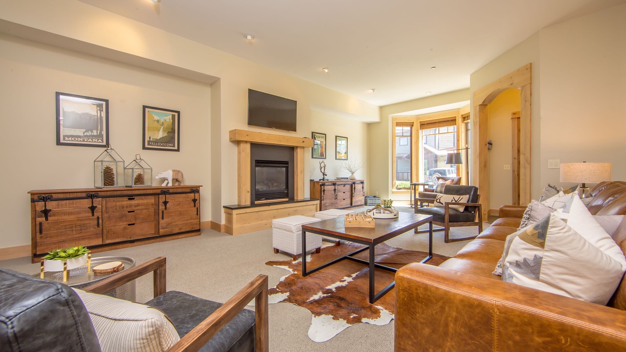 Photo of Livingroom in Big Sky
