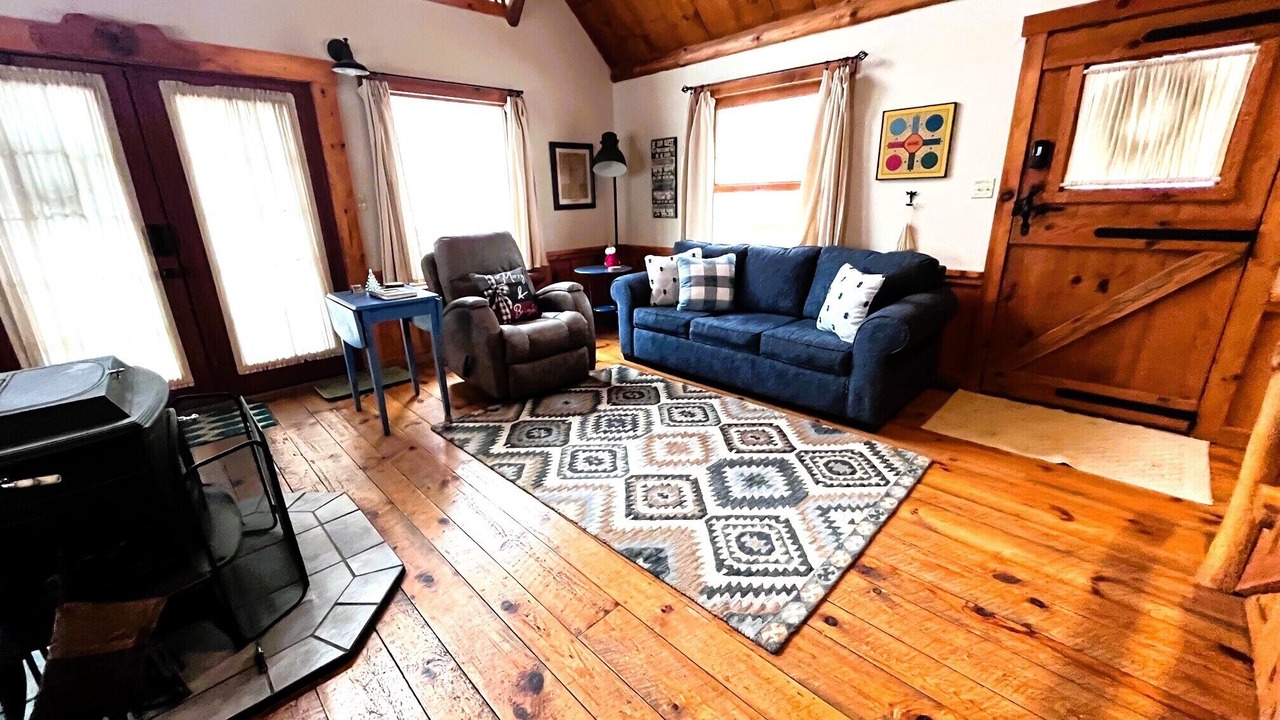 Photo of Livingroom in Nelsonville