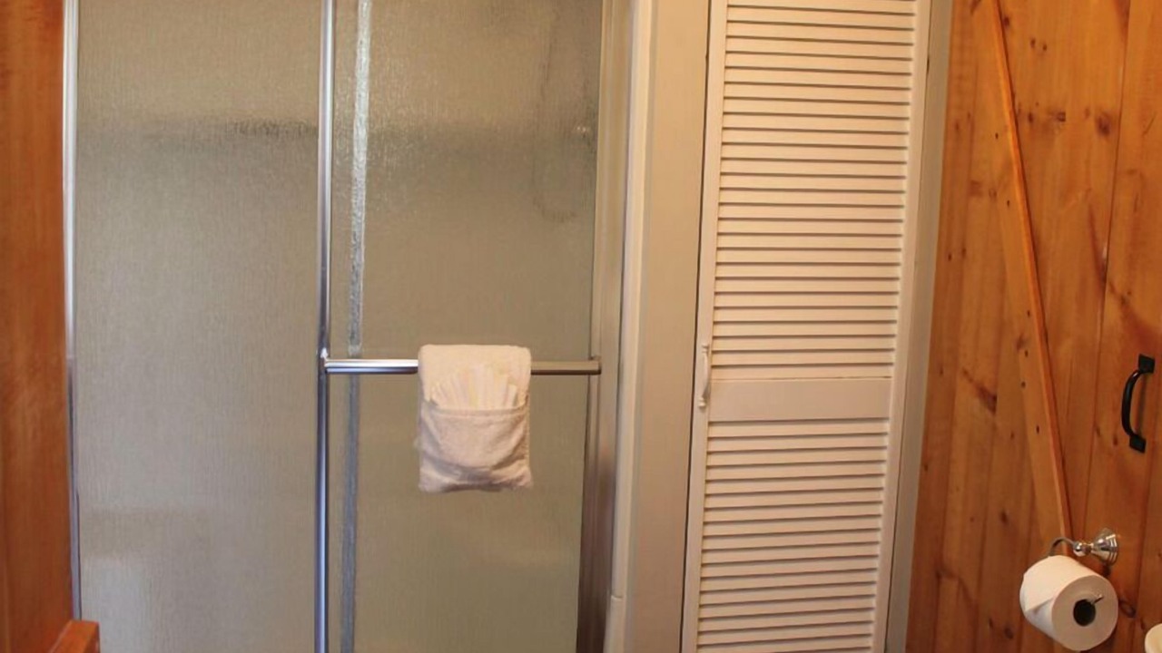 Photo of Bathroom in Nelsonville