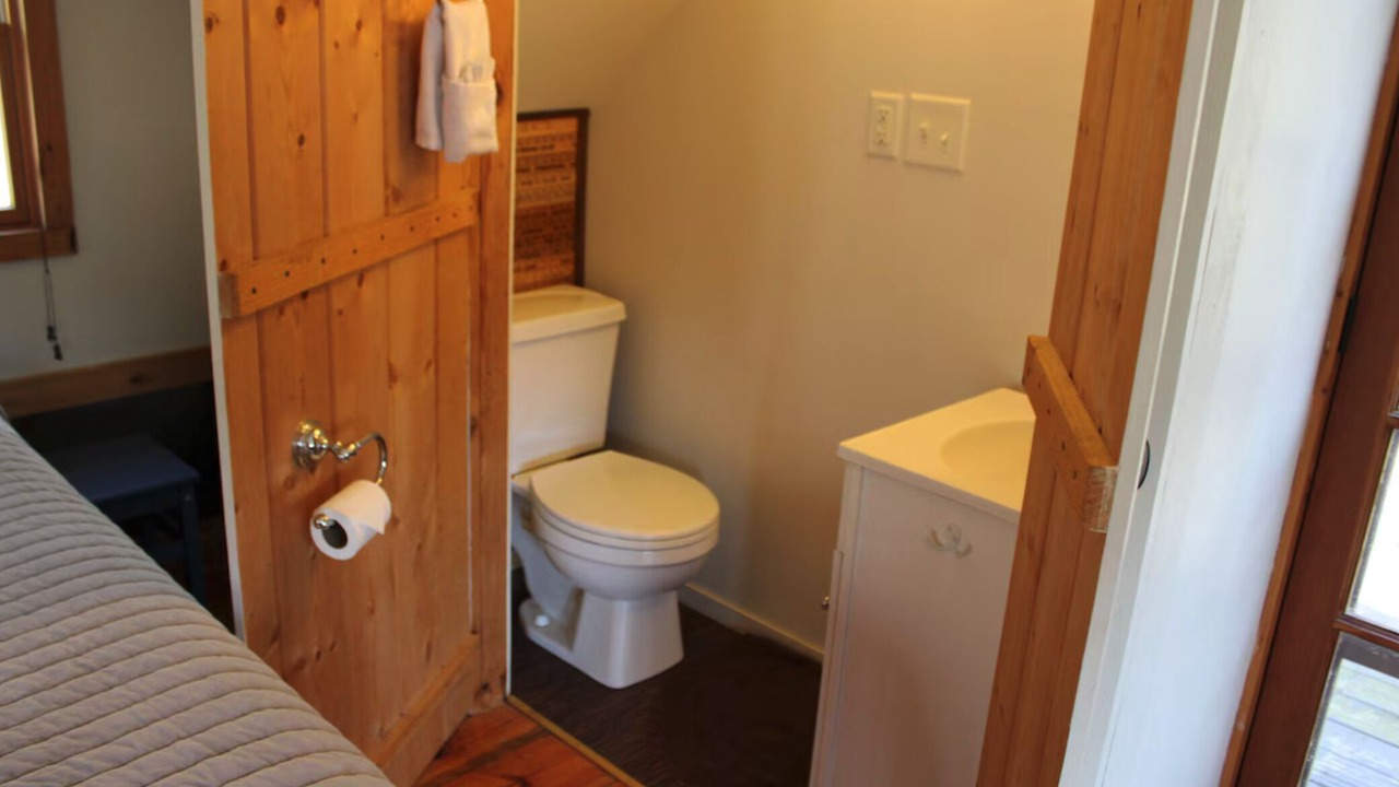 Photo of Bathroom in Nelsonville