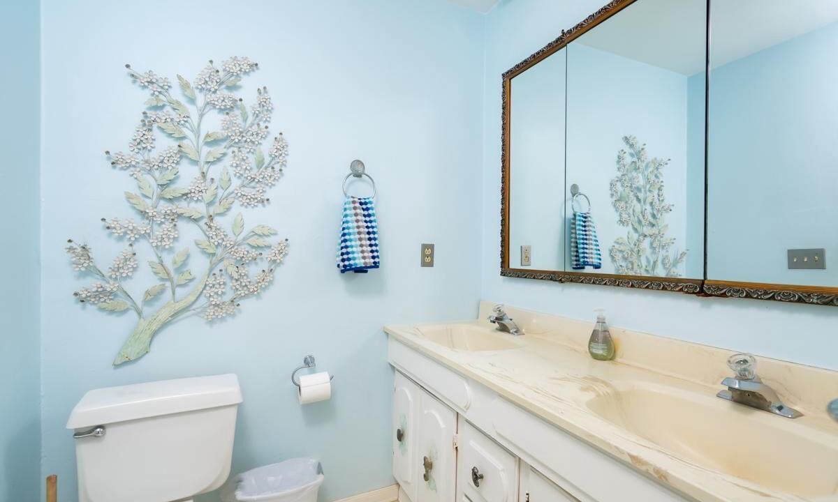 Photo of Bathroom in Mission Beach