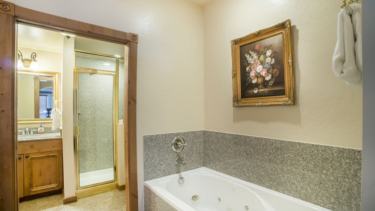 Photo of Bathroom in Midway