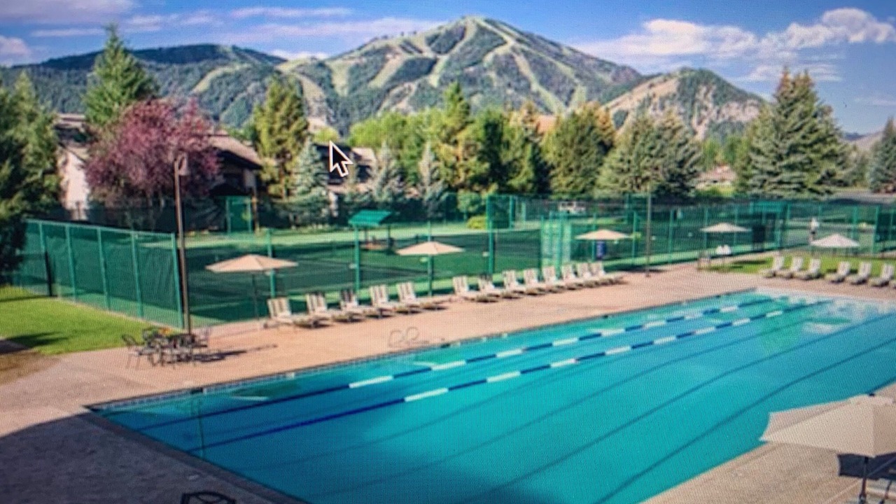 Photo of Outdoor in Elkhorn