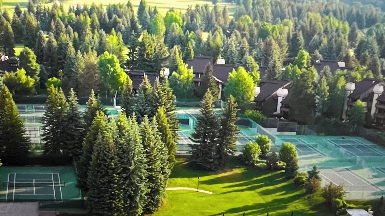 Photo of Outdoor in Elkhorn