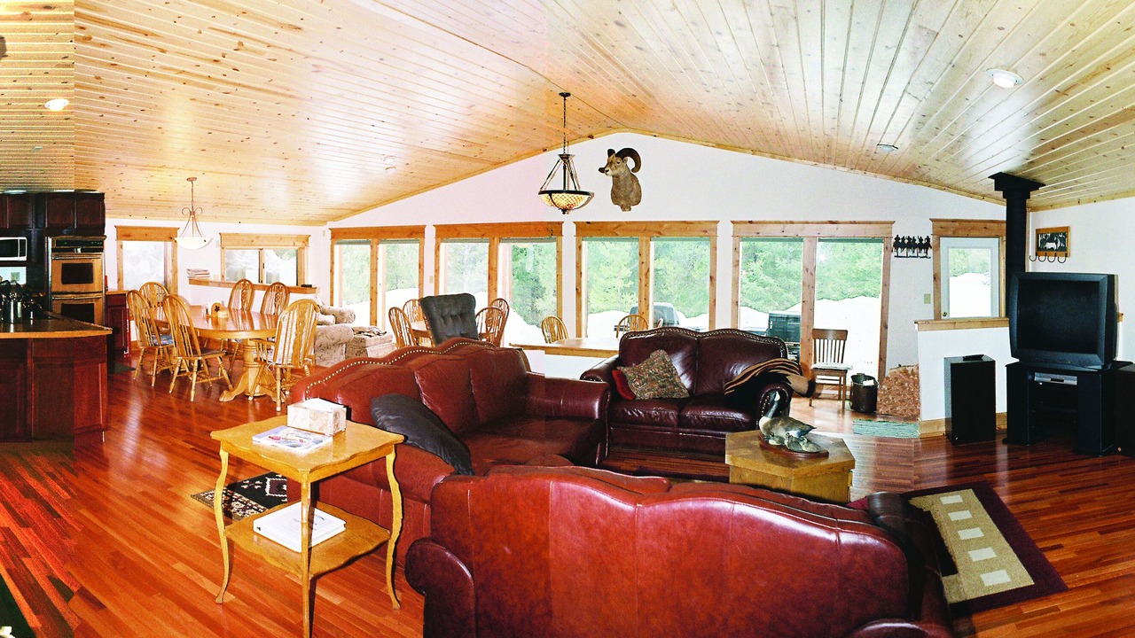 Photo of Bedroom in White Sulphur Springs