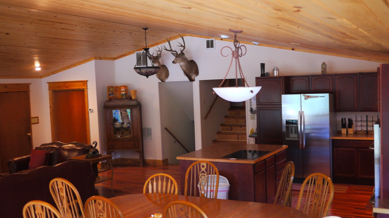 Photo of Bedroom in White Sulphur Springs