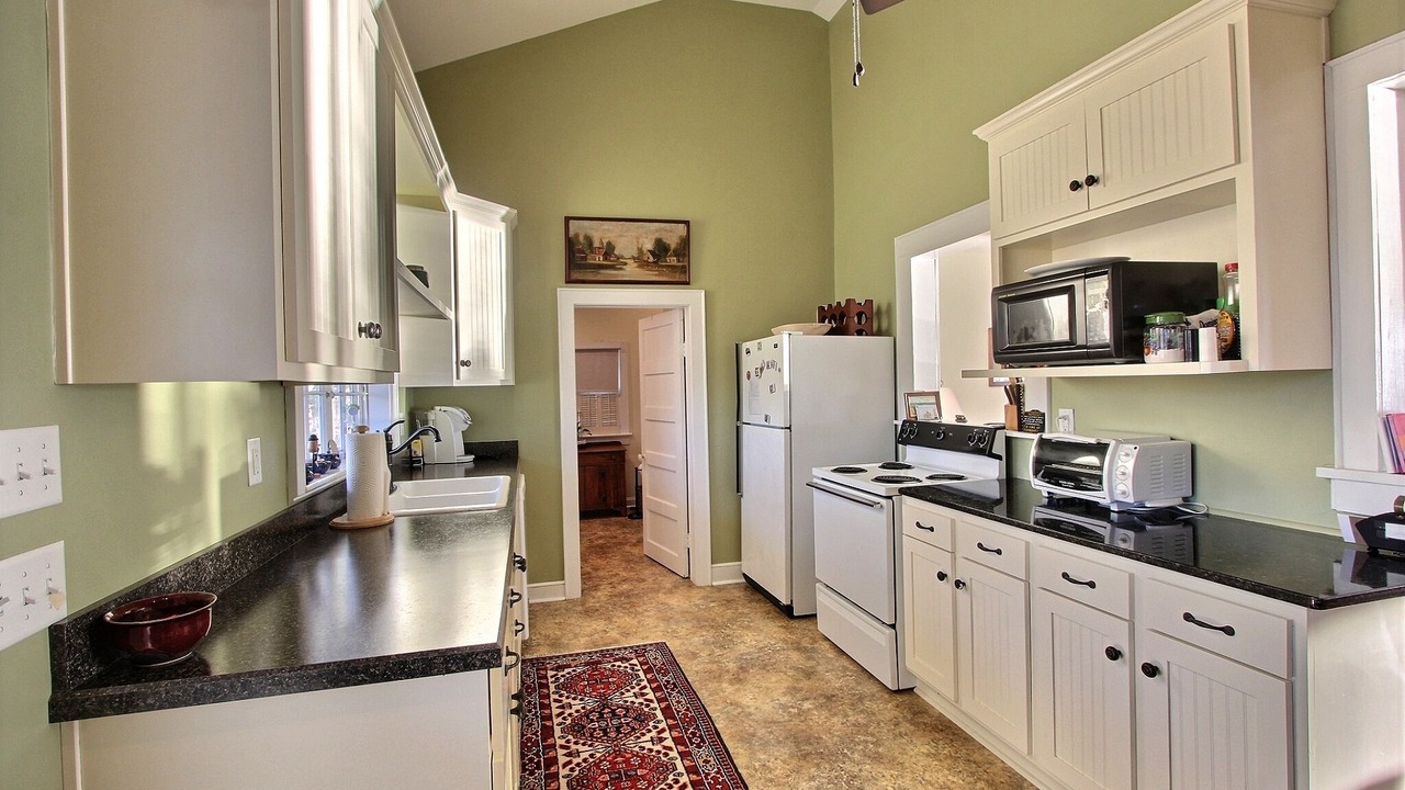 Photo of Kitchen in River Road