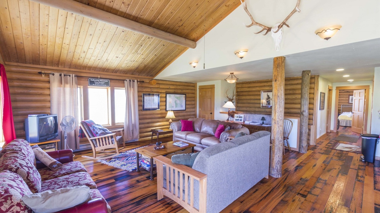 Photo of Livingroom in Harrison